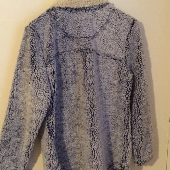 Green Tea Sherpa Pullover - Picture 2 of 2